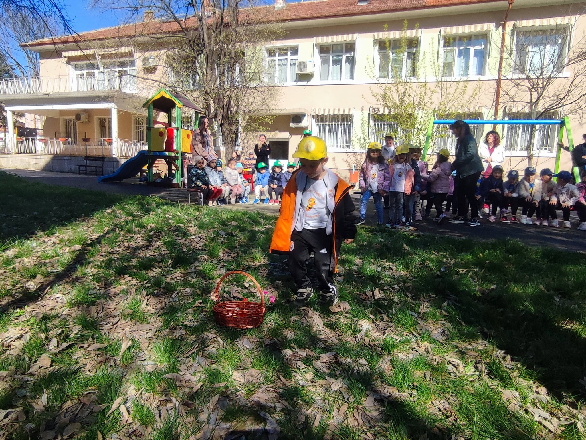 "Великденска забава"